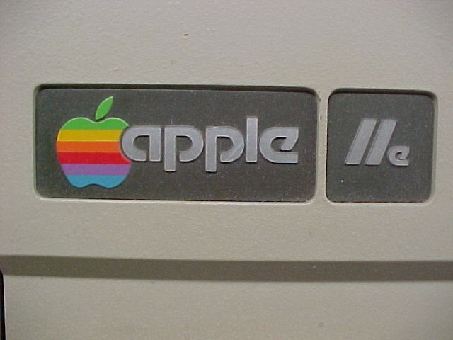 apple iie enh logo